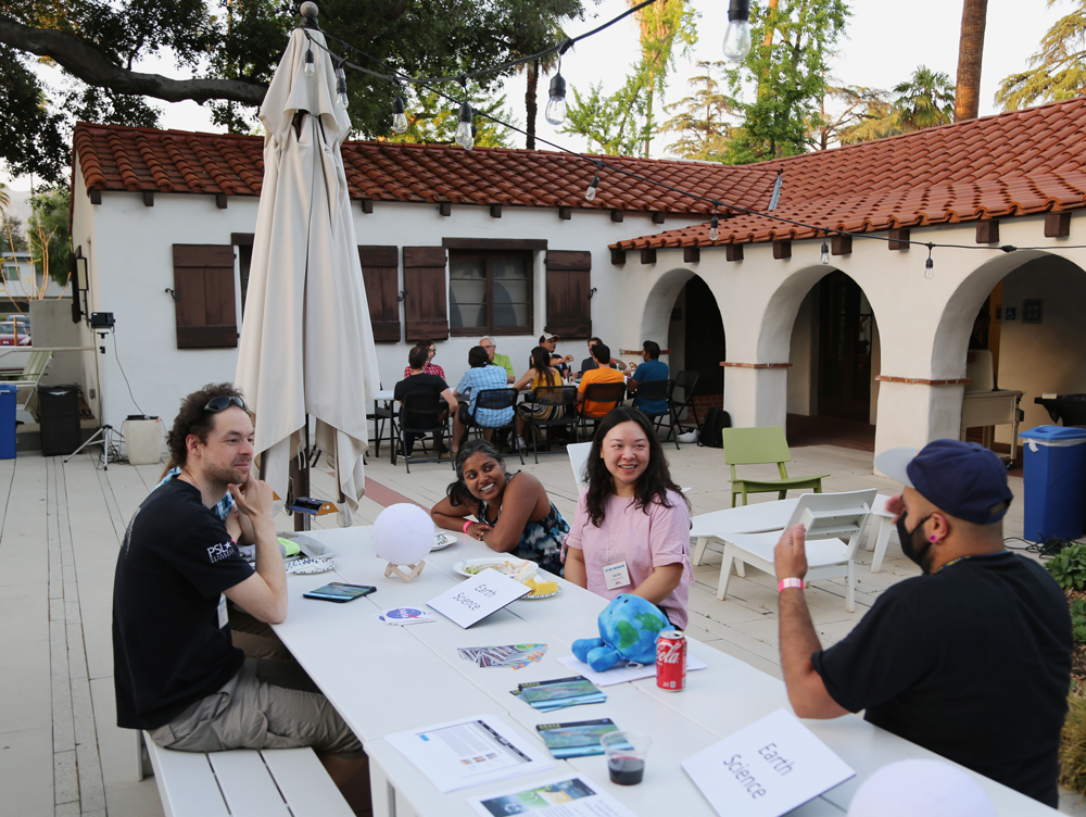 Image of attendees at 2022 JPL NRSG / Caltech CPA / KISS Decadal Networking Event